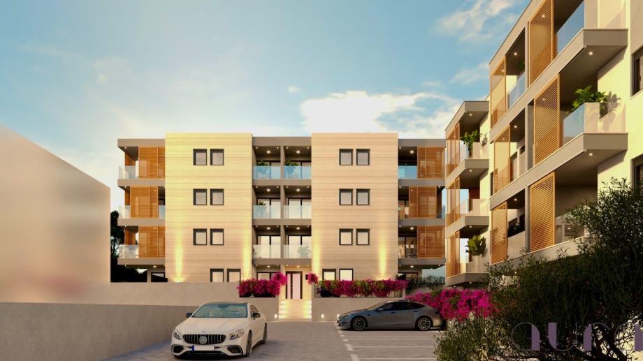 visoka-garsonjera-vrtom-novogradnji-slika-268697908